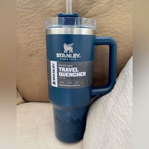 Stanley Quencher Tumbler. 40 oz. Original lid. Target exclusive. NWT